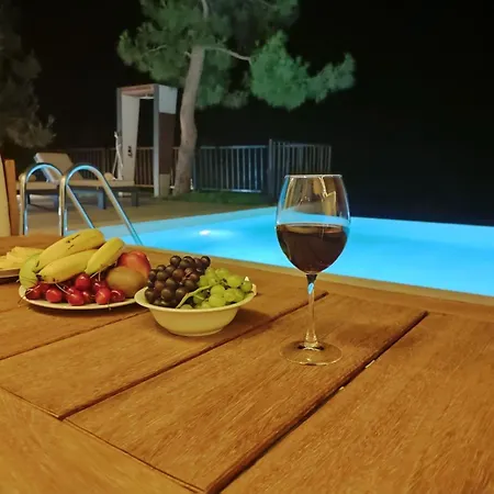 Sun 10 - Planet Luxury Villa