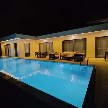 Sun 10 - Planet Luxury Villa *