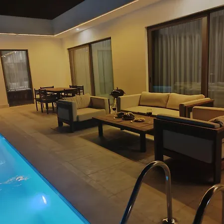 Sun 10 - Planet Luxury