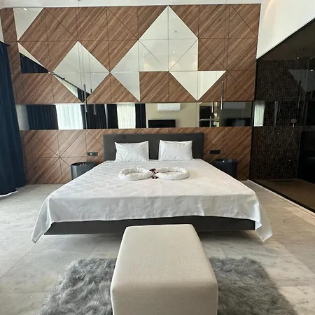 Sun 10 - Planet Luxury Villa